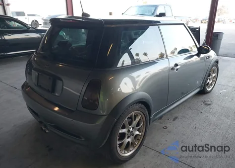 2006 Mini Cooper S из США, поврежденный, VIN WMWRE33516TL24953